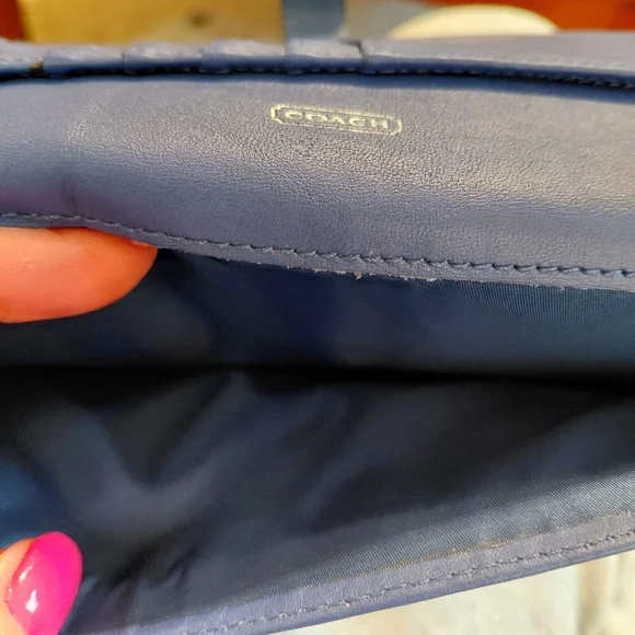 COACH Skinny Wallet in Cobalt Blue Pebbled Leather. - Picture 6 of 8